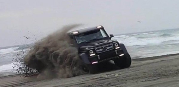 Brabus G63 6x6 00 600x293 at Gallery: Brabus G63 6×6 vs Chilean Sand Dunes