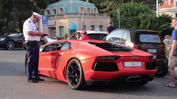 aventador police check 600x338 at Lamborghini Aventador Dies After a Police Check!