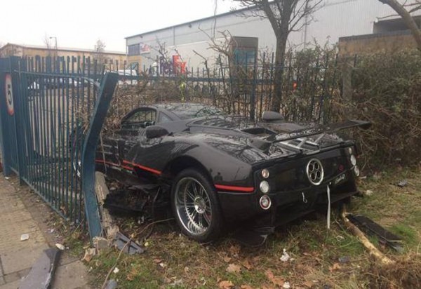 Pagani Zonda crash 1 600x412 Pagani Zonda crash 1 600x412 at Another Pagani Zonda F Bites the Dust!