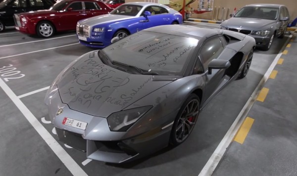 Lamborghini Aventador Roadster 600x356 at Lamborghini Aventador Roadster Left to Rot in Dubai