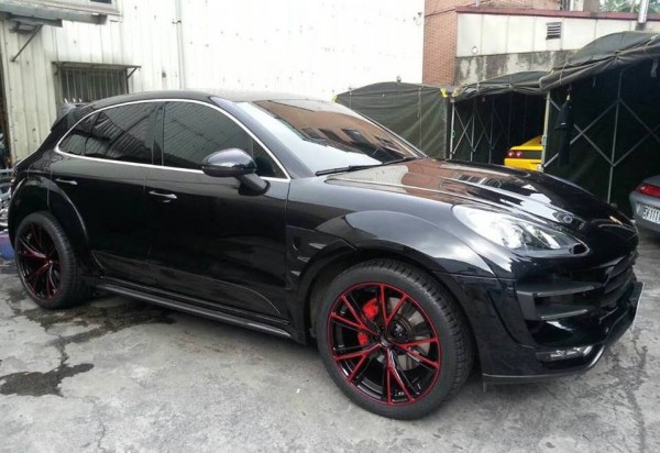 TopCar Porsche Macan Black 0 600x412 TopCar Porsche Macan Black 0 600x412 at Gallery: TopCar Porsche Macan URSA in Black