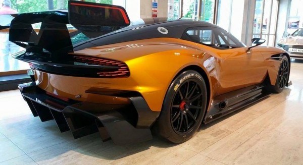 Aston Martin Vulcan gfos ss 600x327 Aston Martin Vulcan gfos ss 600x327 at Sights and Sounds: Aston Martin Vulcan