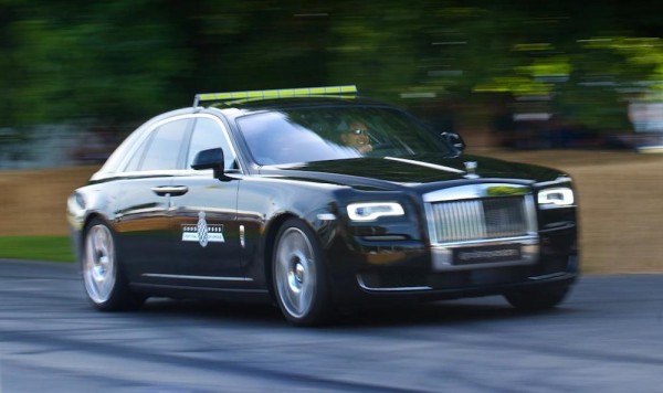Rolls Royce Wraith gfos 2 600x356 at Rolls Royce Wraith Sets Blistering Goodwood Record