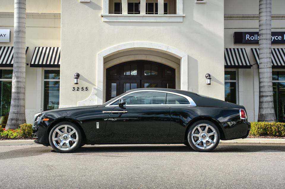Rolls Royce Wraith Matte Black