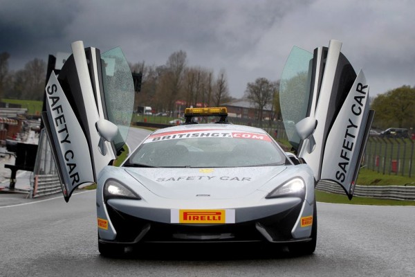 McLaren 570S safety car 3 600x400 McLaren 570S safety car 3 600x400 at McLaren 570S Named British GT Championship Safety Car