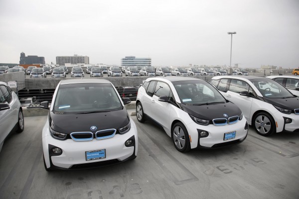 BMW i3 Police Cars 3 600x400 BMW i3 Police Cars 3 600x400 at LAPD Orders a 100 BMW i3 Police Cars