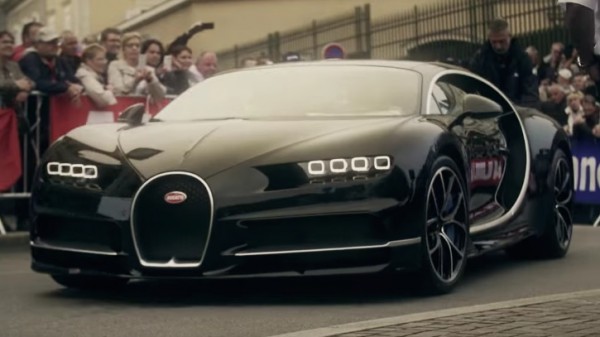 Black Bugatti Chiron LeMans 600x337 at Black Bugatti Chiron Wows the Crowd at Le Mans 24h Drivers Parade