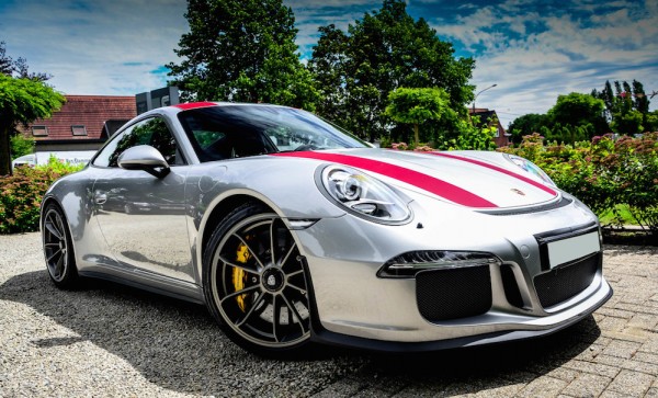 Silver Porsche 911 R 0 600x363 Silver Porsche 911 R 0 600x363 at Silver Porsche 911 R Is Just Eye Popping!