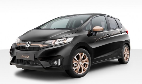 Honda Jazz Spotlight Front 34 600x355 at New Honda Civic Hatchback Teased for Paris Debut