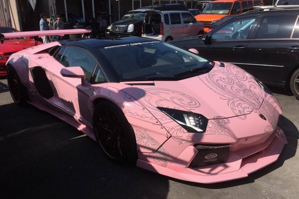 Liberty Walk Lamborghini Aventador God Hand 1 600x400 Liberty Walk Lamborghini Aventador God Hand 1 600x400 at Another Insane Liberty Walk Lamborghini Aventador by God Hand