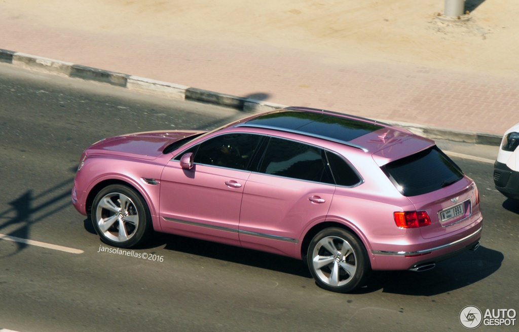 Pink-Bentley-Bentayga-3.jpg