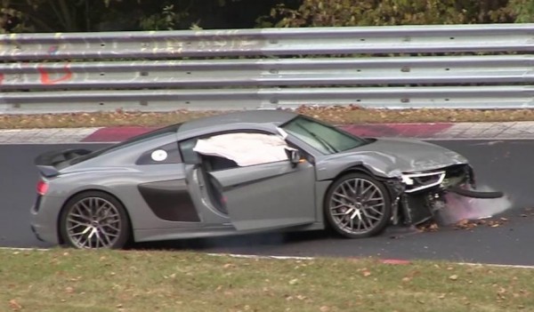 audi r8 crash ring 600x351 at Massive Audi R8 V10 Nurburgring Crash Caught on Film