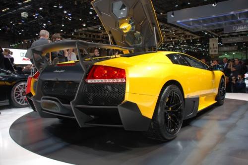 First video of Lamborghini Murcielago LP670 4 SV lamborghini autosalon genf