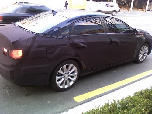 Spyshots: 2011 Hyundai Sonata 2011 hyundai sonata spy4