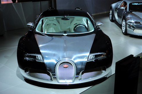 Bugatti dubai 3 at Three special edition Bugatti Veyrons unveiled in Dubai