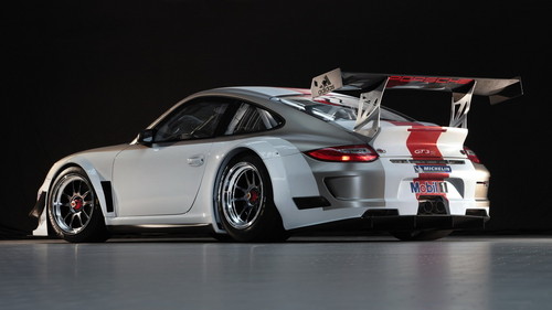 2010 Porsche 911 GT3 R 3 at 2010 Porsche 911 GT3 R debuts in the UK