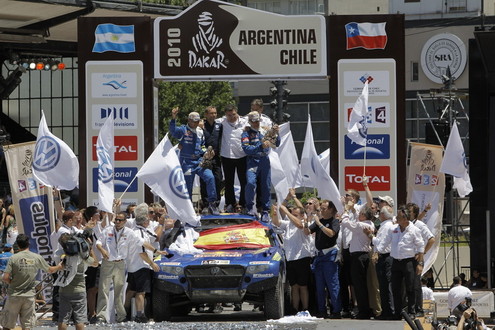 vw dakar win at 2010 Dakar Rally: VW wins for the second time in row