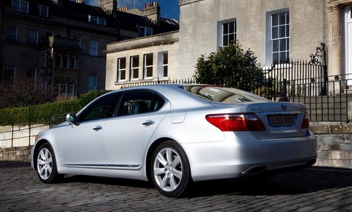 2010 Lexus LS 600h uk 3 at 2010 Lexus LS600h Gets Updated For UK