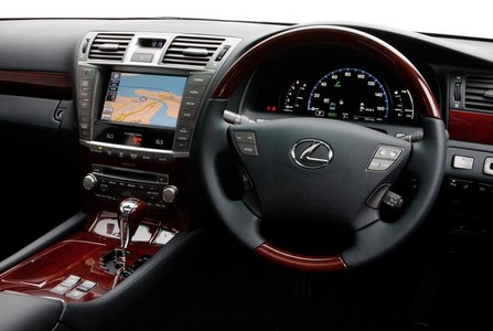 2010 Lexus LS 600h uk 4 at 2010 Lexus LS600h Gets Updated For UK