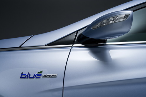 2011 Hyundai Sonata Hybrid 6 2011 Hyundai Sonata Hybrid 6 at 2011 Hyundai Sonata Hybrid Officially Unveiled