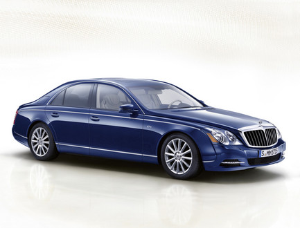 2011 maybach 3 at Update: 2011 Maybach Facelift Pictures and Video