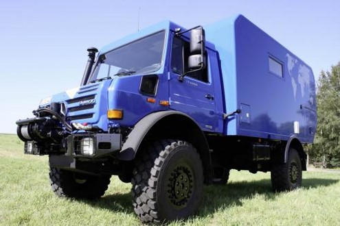 unimog u4000 1 at Mercedes Benz Unimog U4000 Expedition Camper