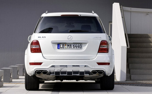Mercedes Benz ML63 4 at Mercedes ML63 AMG Gets Styling Update