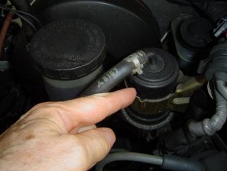 Cars Fuel Filter at How to Replace a Car’s Fuel Filter