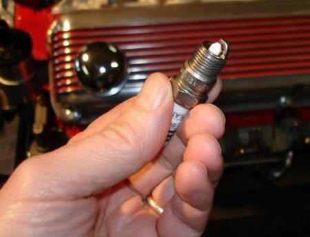 Worn Spark Plugs at How to Replace Worn Spark Plugs in Your Automobile