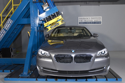 bmw 5series IIHS 2 at IIHS Top Safety Pick For 2011 BMW 5 Series