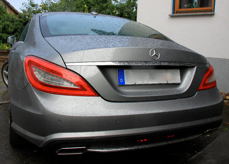 mercedes cls scoop 2 at 2011 Mercedes CLS Spotted Out In The Wild