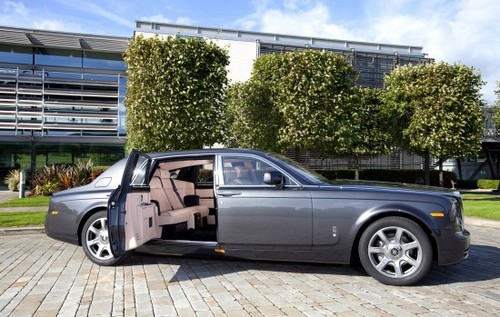 rolls royce phantom paris 2 at Rolls Royce Bespoke At 2010 Paris Motor Show