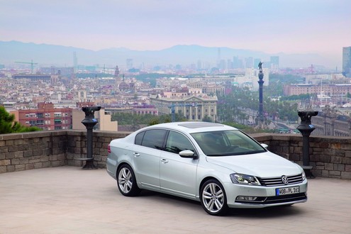 11 Volkswagen Passat 2 11 Volkswagen Passat 2 at 2011 VW Passat New Pictures and Details