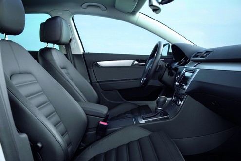 11 Volkswagen Passat 8 11 Volkswagen Passat 8 at 2011 VW Passat New Pictures and Details