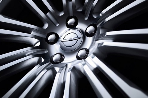 2011 chrysler 300 7 at 2011 Chrysler 300 Teaser Pictures