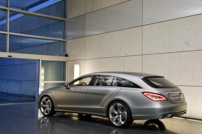 cls shooting brake 2 at Mercedes CLS Shooting Brake Goes Into Production