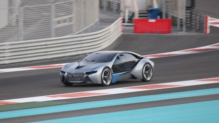 bmw i8 2 at BMW i8 Spotted In Abu Dhabi