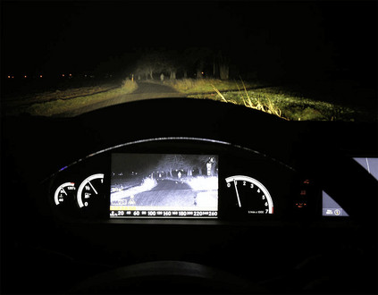 mercedes night vision 1 at Mercedes Adds Spotlight Function To Night Vision System