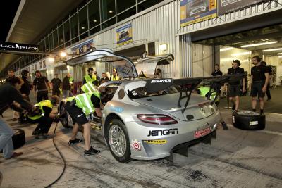 sls dubai 4 at Mercedes SLS GT3 Third In Dubai 24 Hour Race
