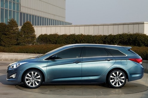 Hyundai i40 4 Hyundai i40 4 at Hyundai i40 Pictures and Details