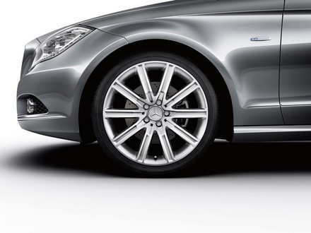 mercedes access 5 at Mercedes Accessories Unveils New Wheels