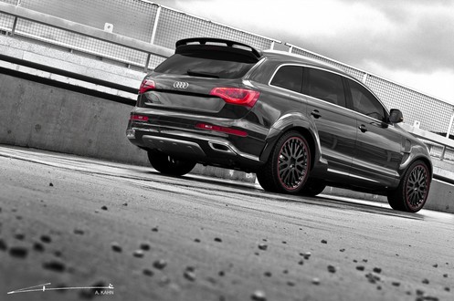 Kahn Design Audi Q7 Black and White 3 Kahn Design Audi Q7 Black and White 3 at Kahn Design Audi Q7 Black and White