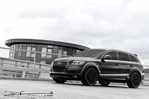 Kahn Design Audi Q7 Black and White 4 Kahn Design Audi Q7 Black and White 4 at Kahn Design Audi Q7 Black and White
