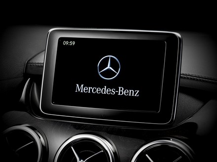 b int 2 at 2012 Mercedes B Class First Picture