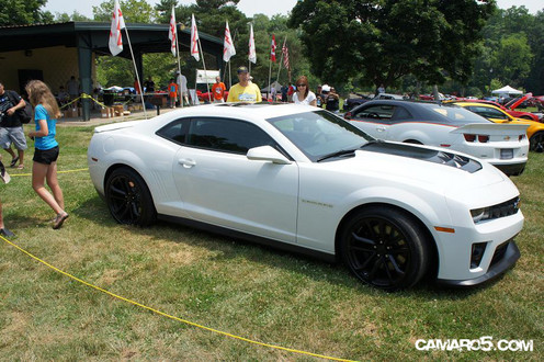 zl1 white 2 at Camaro ZL1 Looks Awesome In White [Pics]