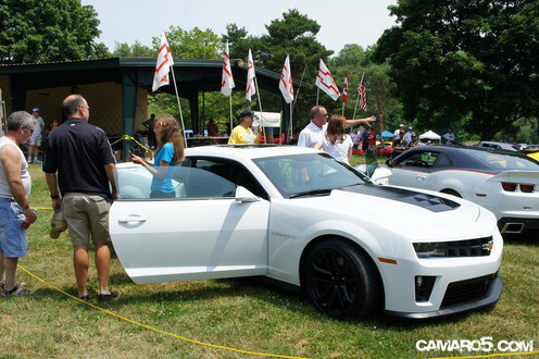 zl1 white 5 at Camaro ZL1 Looks Awesome In White [Pics]