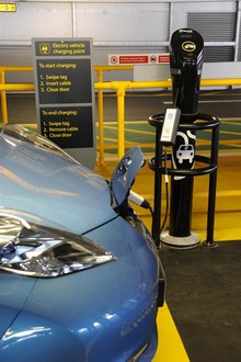 nissan linc 2 at Nissan Installs A Public Plug In Lincoln, For Top Gear