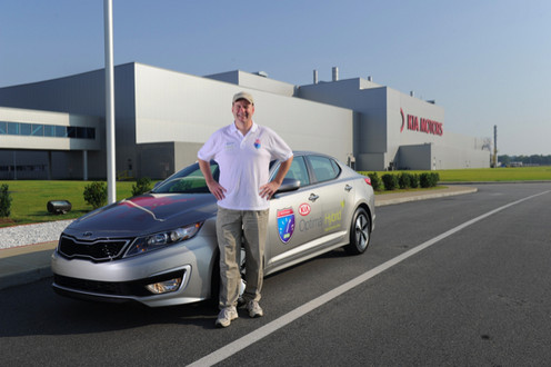 optima fuel economy record at Kia Optima Hybrid To Set Fuel Economy Record 