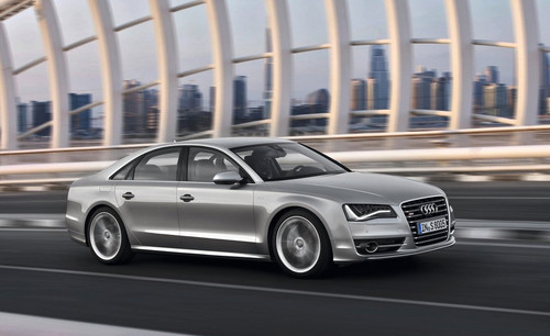 Audi S8 Audi S8 at Video: 2012 Audi S8 Driving Footage
