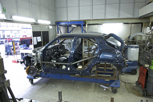 juke r build at Nissan Juke R Video 3: Building Begins